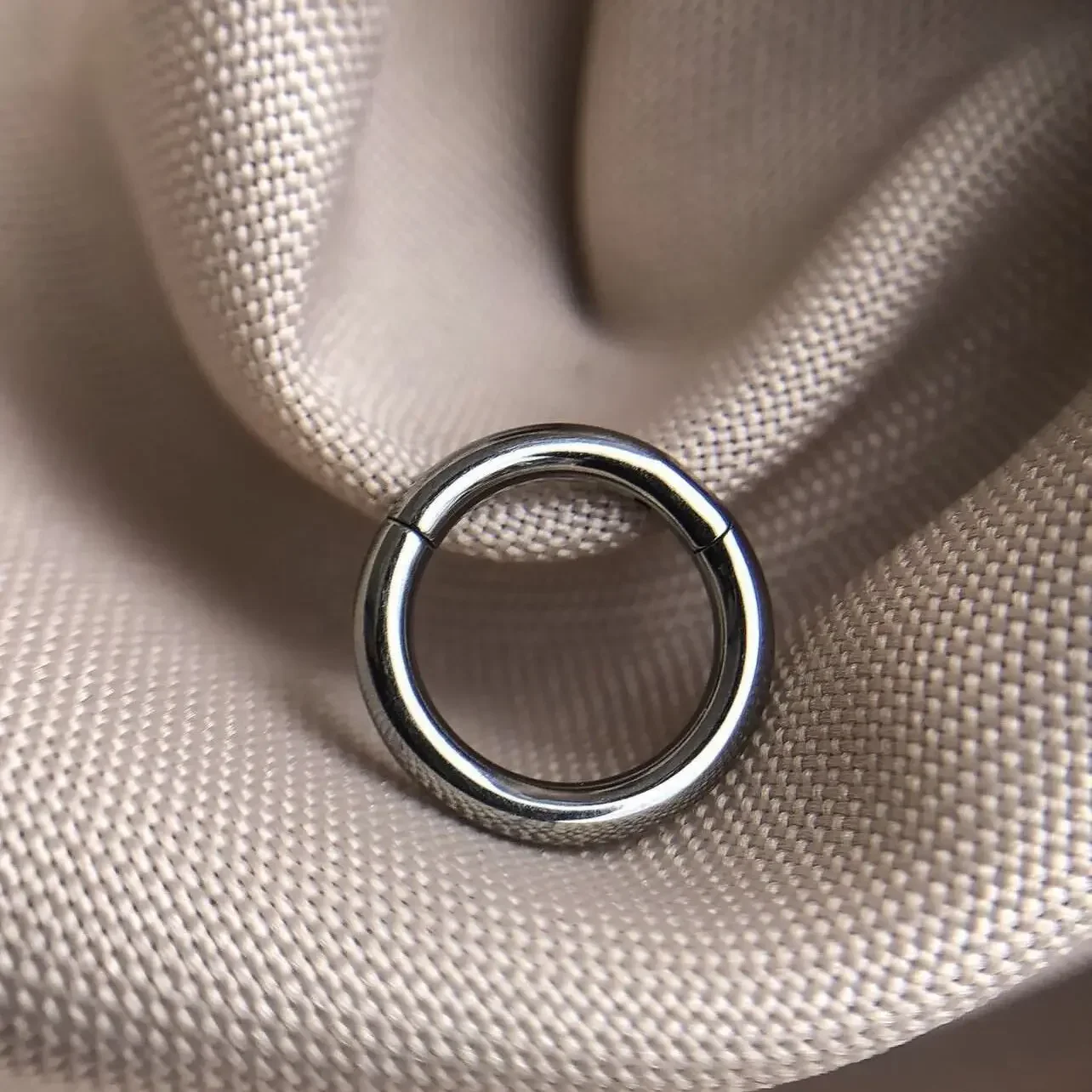 G23 Titanium Nose Ring 14G 16G - Septum Clicker Ring recensione e prezzo