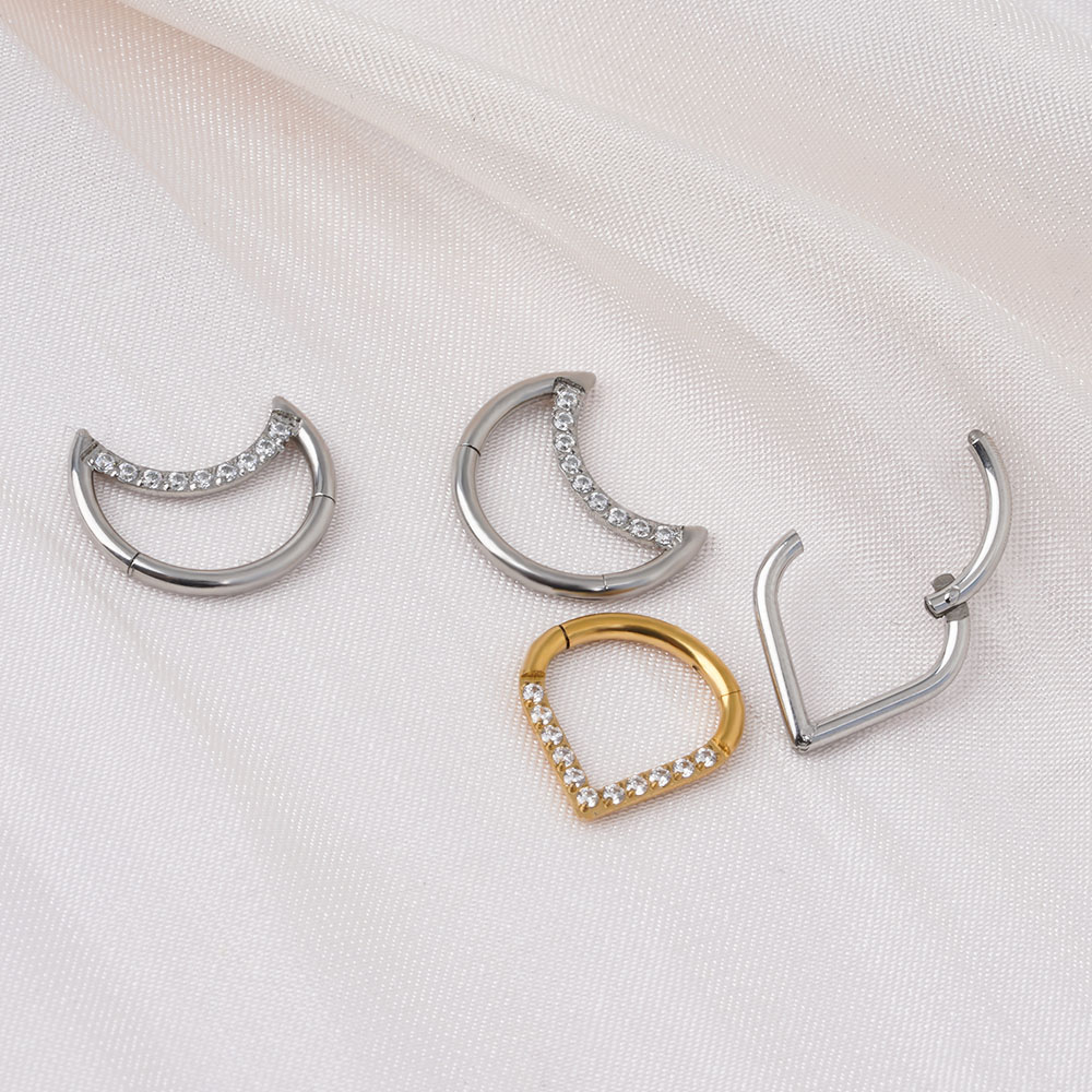 F136 Titanium Hinged Tear Drop - Septum Clicker Ring recensione e prezzo